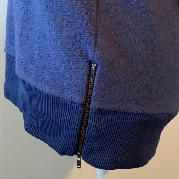 Joie soft makala sweatshirt in “peacoat” color - Picture 3 of 3